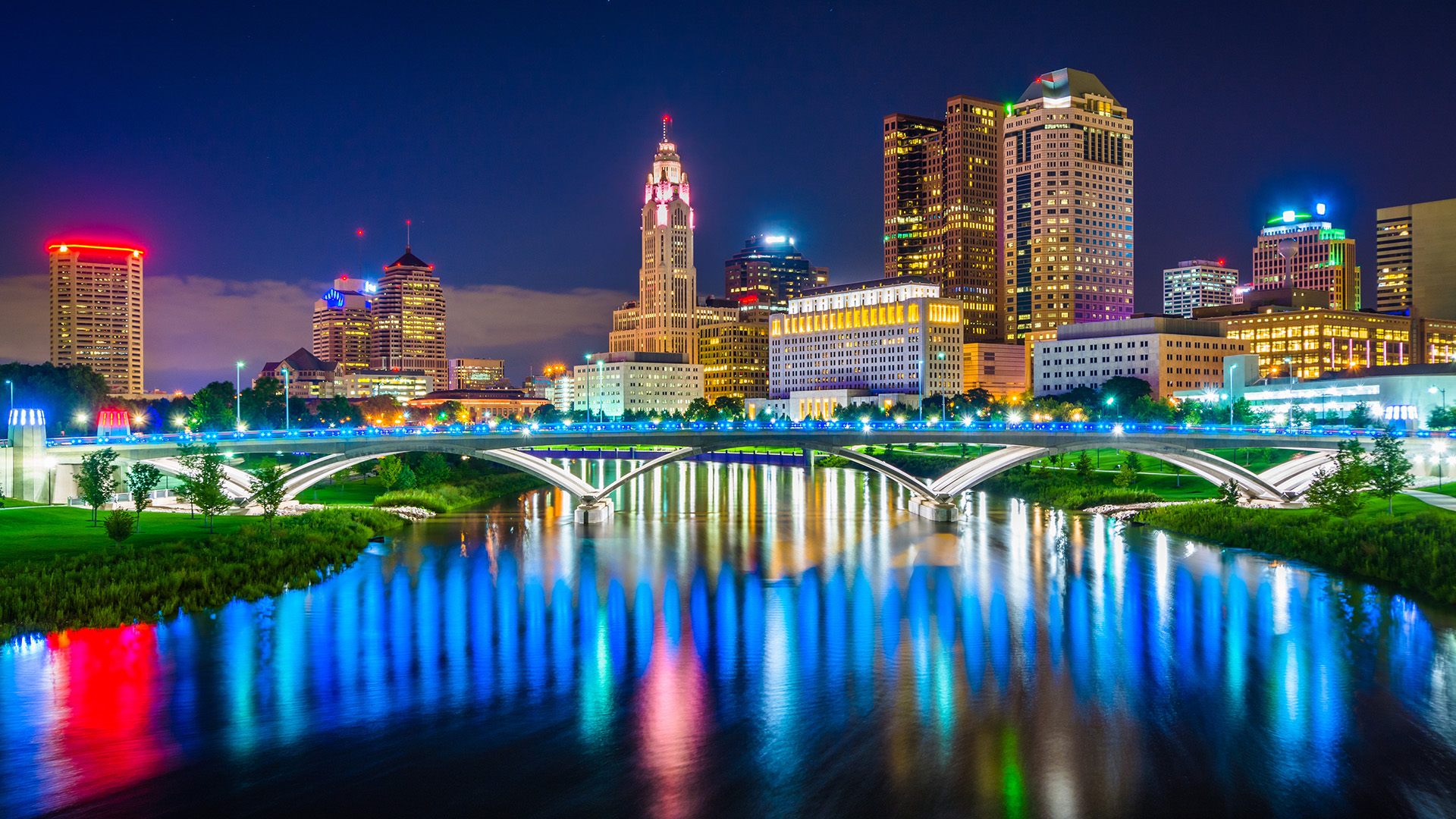 Columbus skyline at night